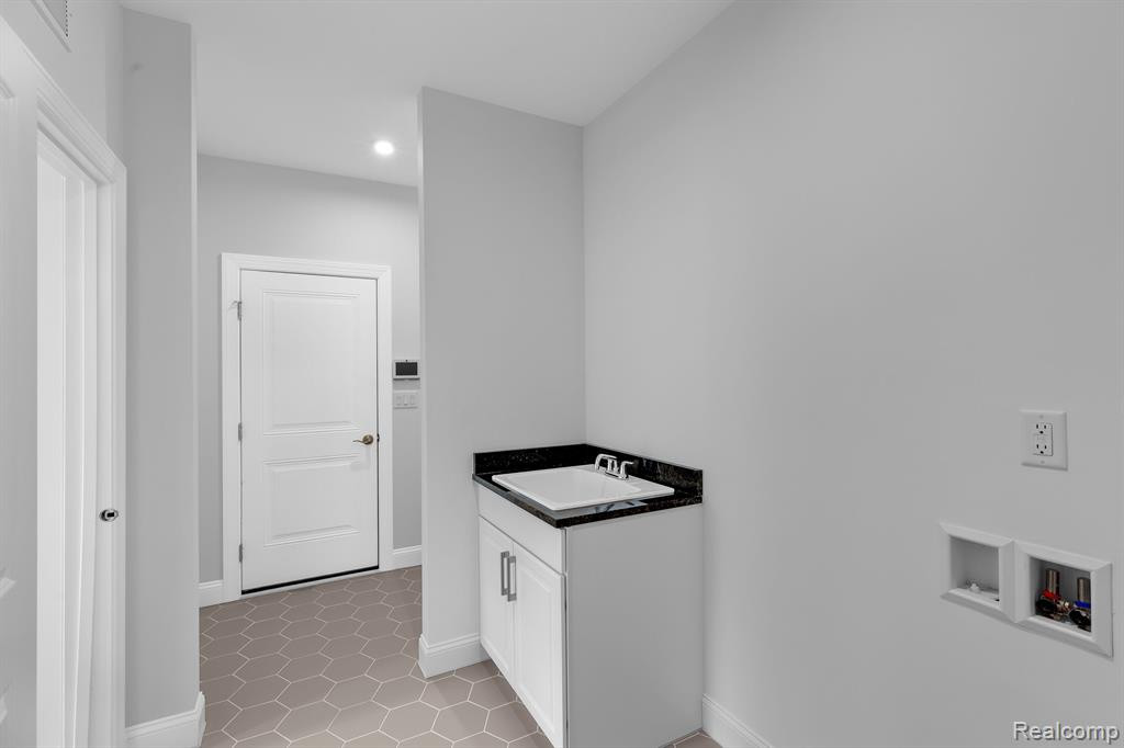 3382 ARDEN Road, Ann Arbor, MI 48105 — Photo 24