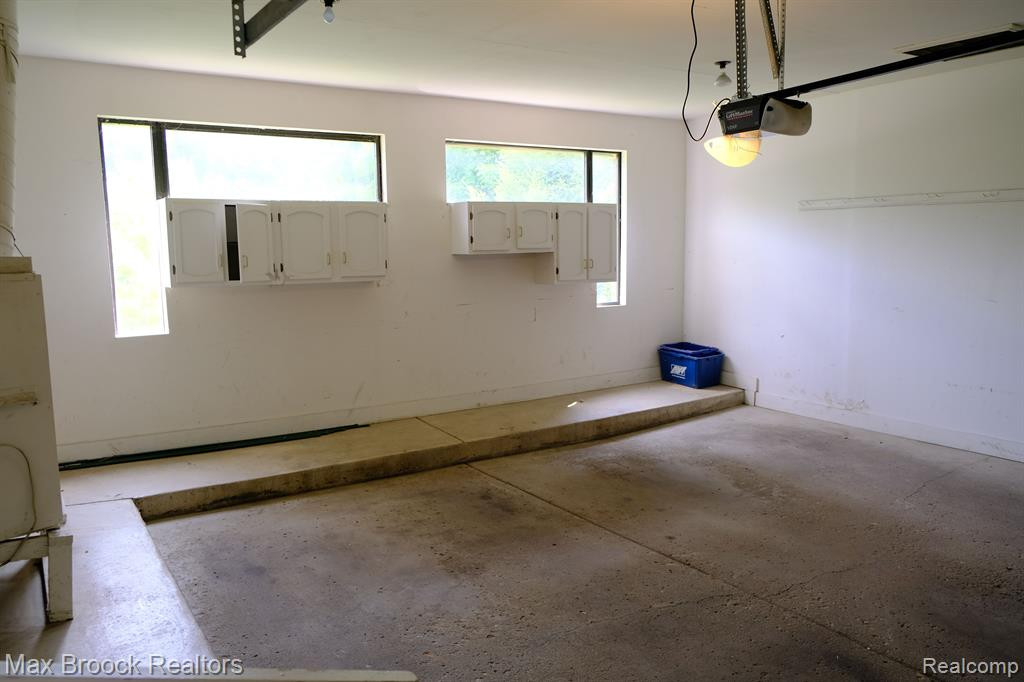 5305 FAIRWAY LN, West Bloomfield, MI 48323 — Photo 31
