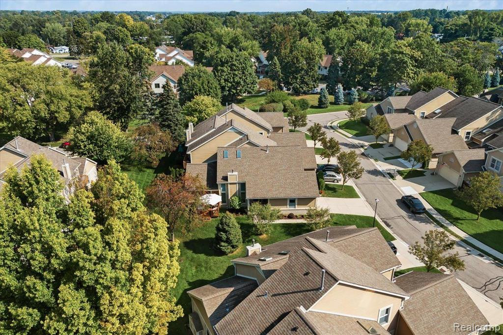 9363 EASTWIND Drive, Livonia, MI 48150 — Photo 26