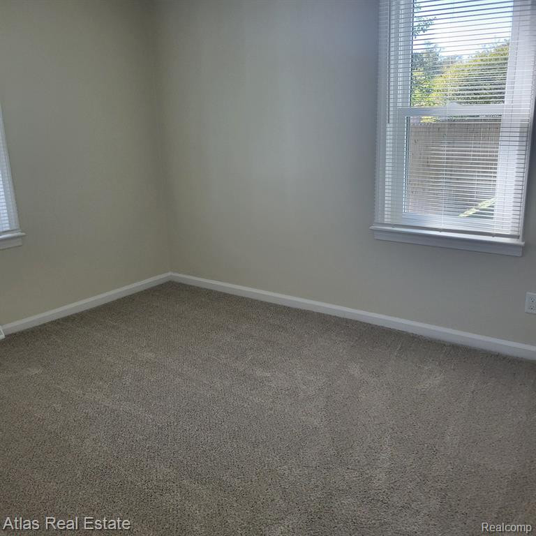 5422 Raymond Avenue Avenue, Burton, MI 48509 — Photo 14