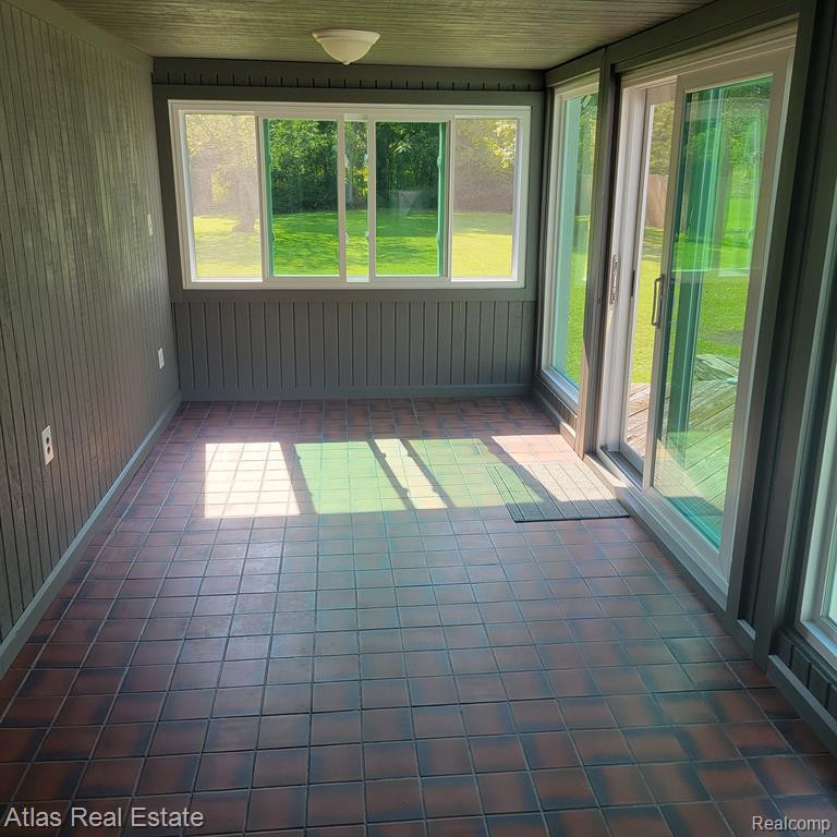 5422 Raymond Avenue Avenue, Burton, MI 48509 — Photo 4