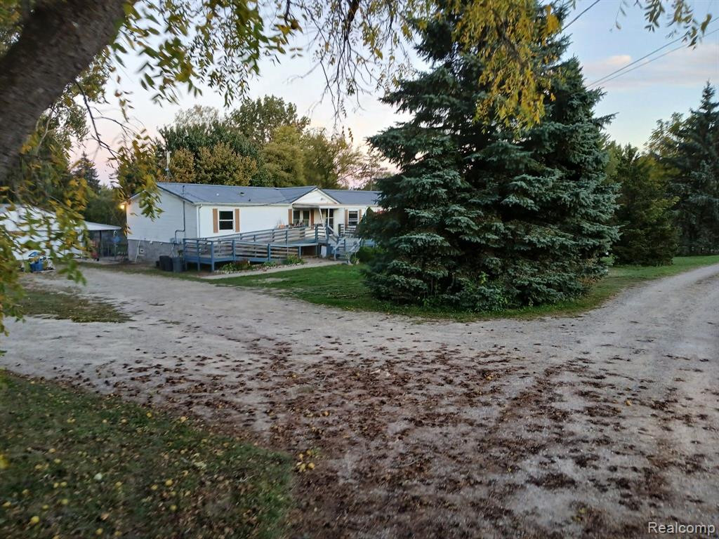4347 MAPLE Street, Brown, MI 48416 — Photo 2