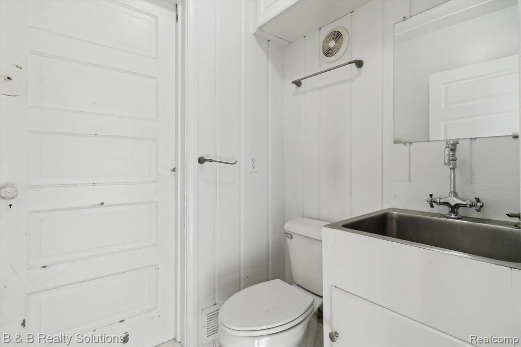 6711 JEFFERSON Road, North Branch, MI 48461 — Photo 19