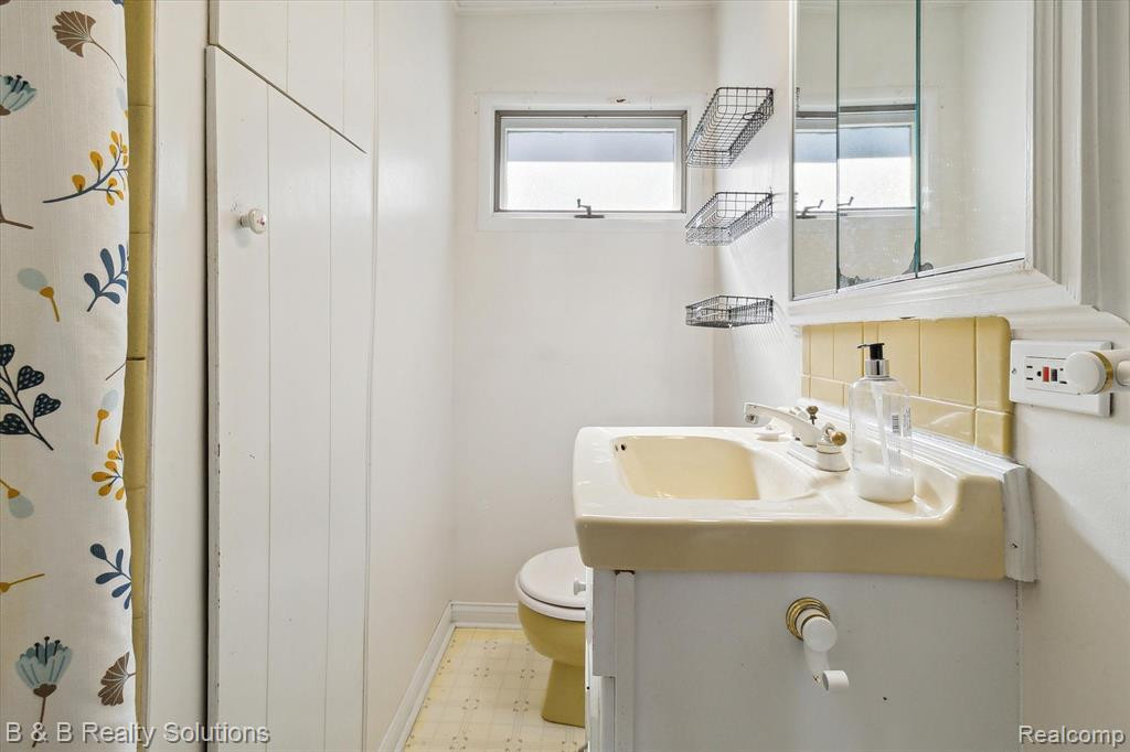 6711 JEFFERSON Road, North Branch, MI 48461 — Photo 26
