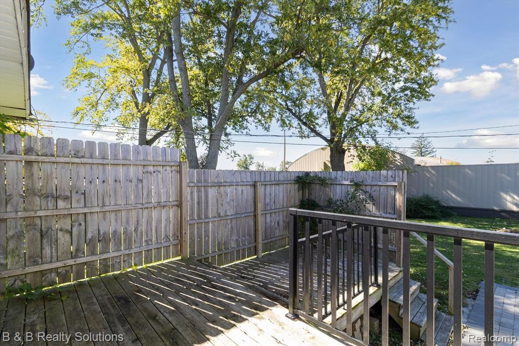 6711 JEFFERSON Road, North Branch, MI 48461 — Photo 31