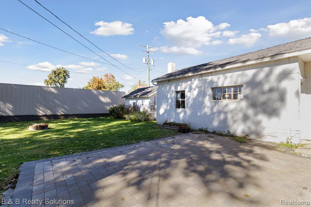 6711 JEFFERSON Road, North Branch, MI 48461 — Photo 33