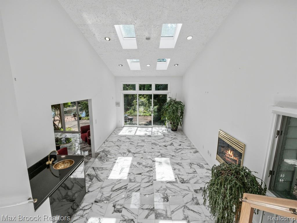 4282 STONELEIGH Road, Bloomfield Hills, MI 48302 — Photo 6