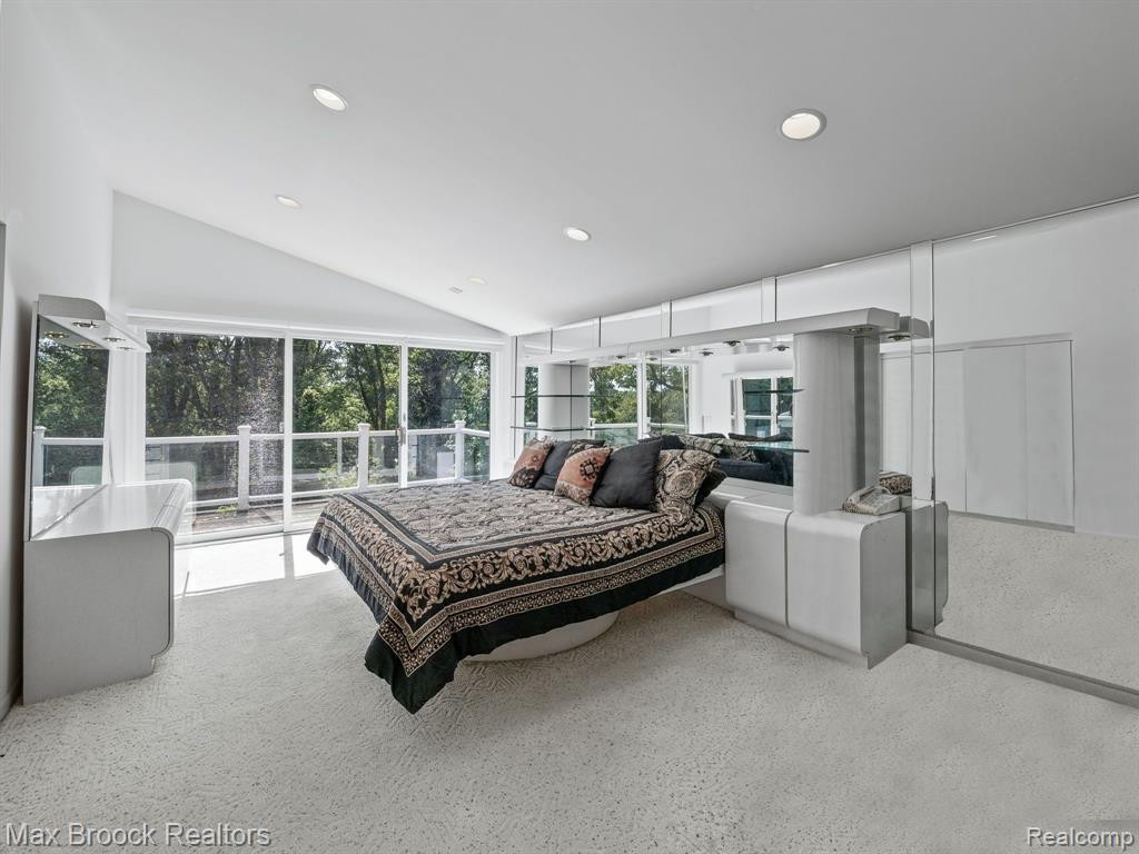 4282 STONELEIGH Road, Bloomfield Hills, MI 48302 — Photo 27