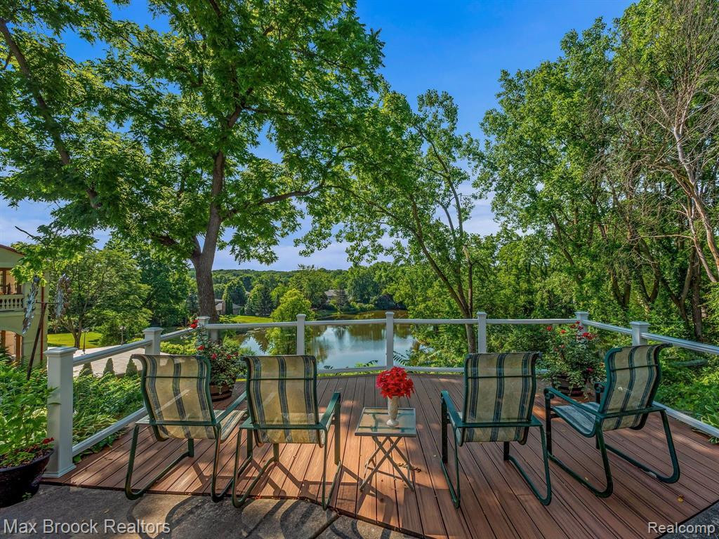 4282 STONELEIGH Road, Bloomfield Hills, MI 48302 — Photo 50