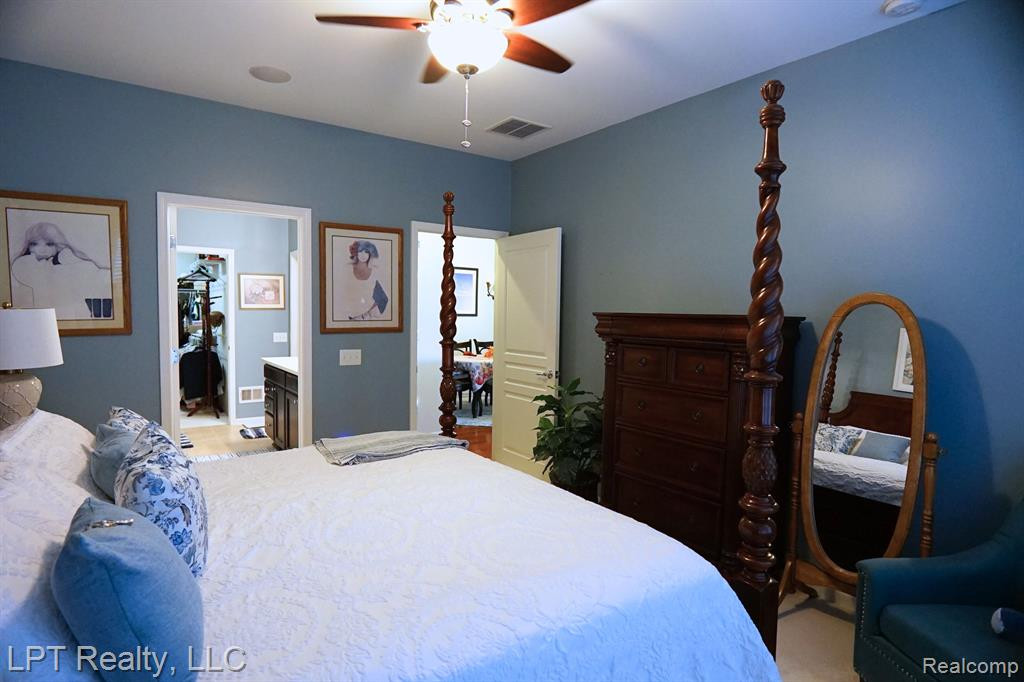 24560 SAND LAKE Lane, Flat Rock, MI 48134 — Photo 14