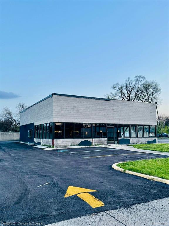 4024 E 9 MILE Road, Warren, MI 48091 — front exterior