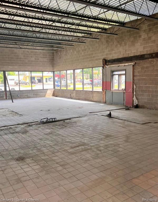4024 E 9 MILE Road, Warren, MI 48091 — Photo 2