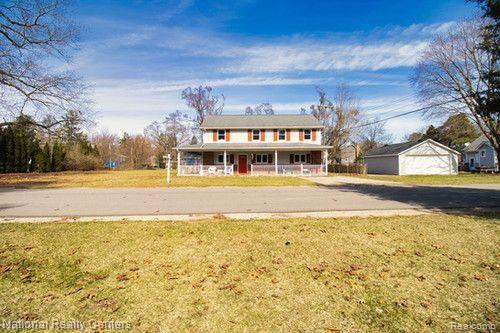 1030 WAKITO Street, Wolverine Lake, MI 48390 — Photo 3