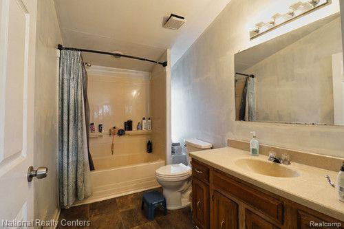 1030 WAKITO Street, Wolverine Lake, MI 48390 — Photo 10