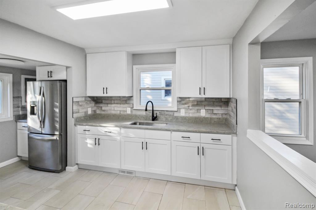 5639 N WALTON Street, Westland, MI — Photo 4