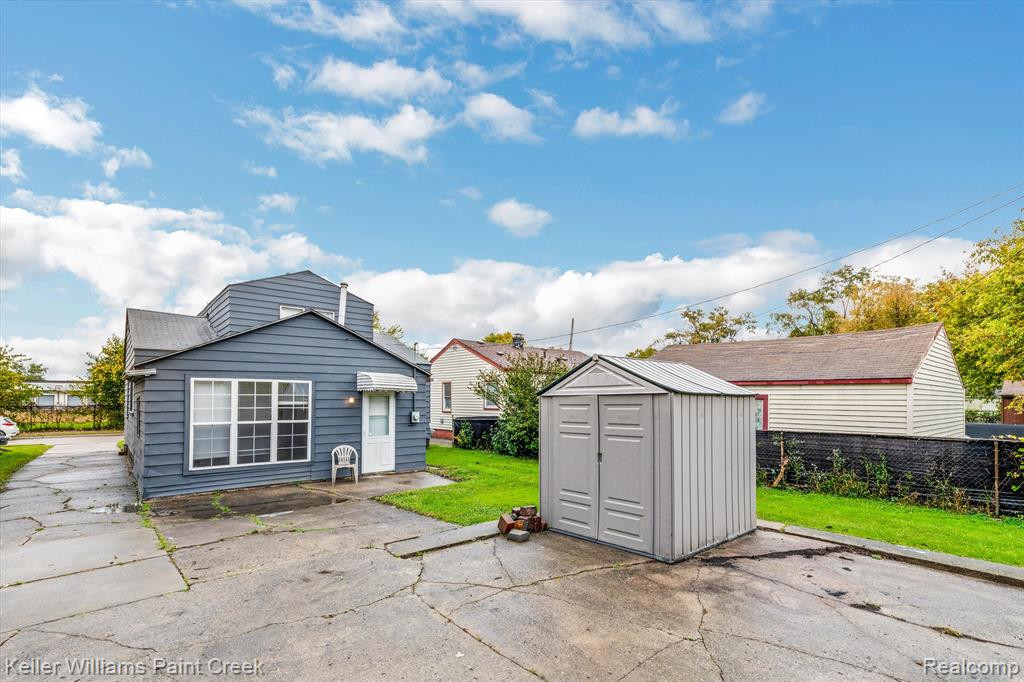 6754 STUDEBAKER Avenue, Warren, MI 48091 — Photo 25