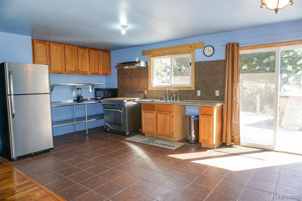 9060 BEARD Road, Byron, MI 48418 — Photo 12