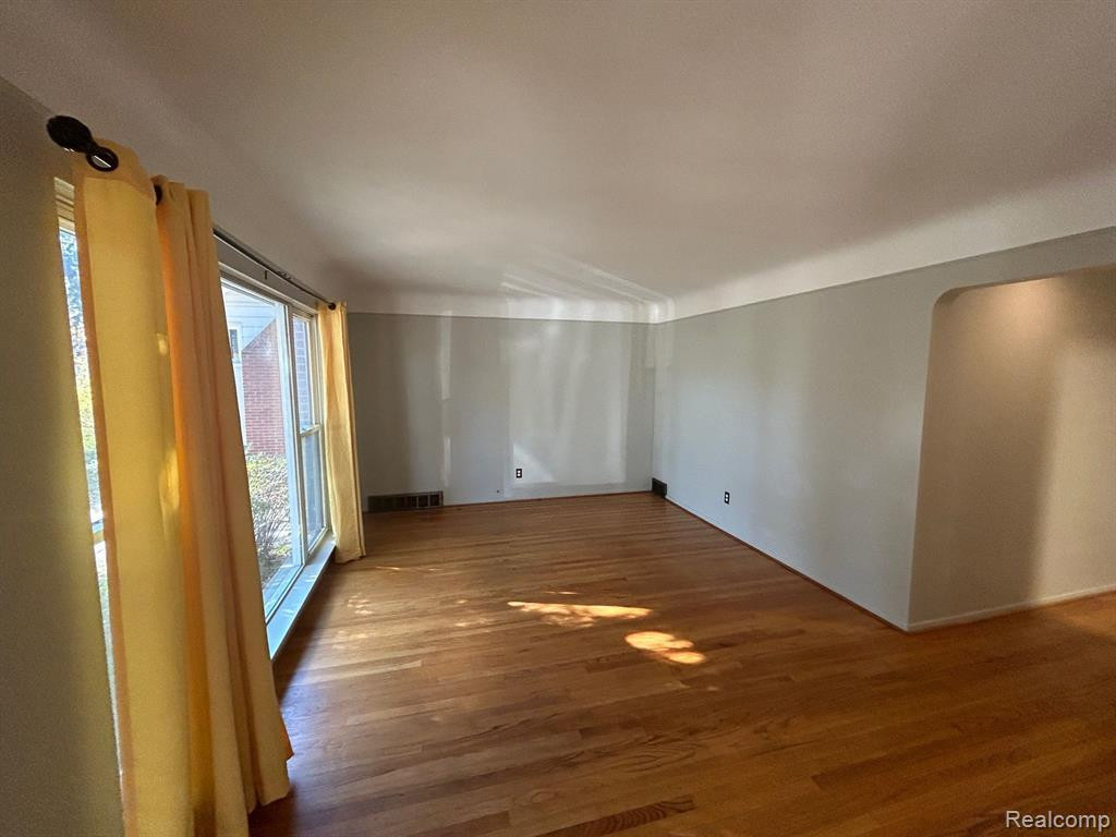 8446 COLGATE Street, Oak Park, MI 48237 — Photo 3