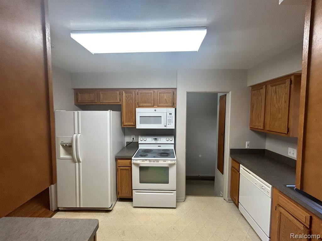 8446 COLGATE Street, Oak Park, MI 48237 — Photo 7