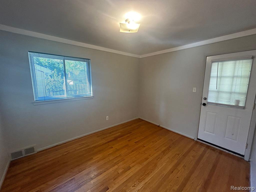 8446 COLGATE Street, Oak Park, MI 48237 — Photo 10