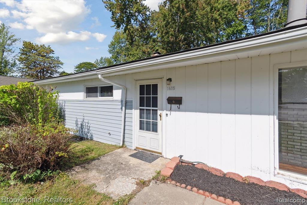 1615 Grove Road, Ypsilanti, MI 48198 — Photo 2