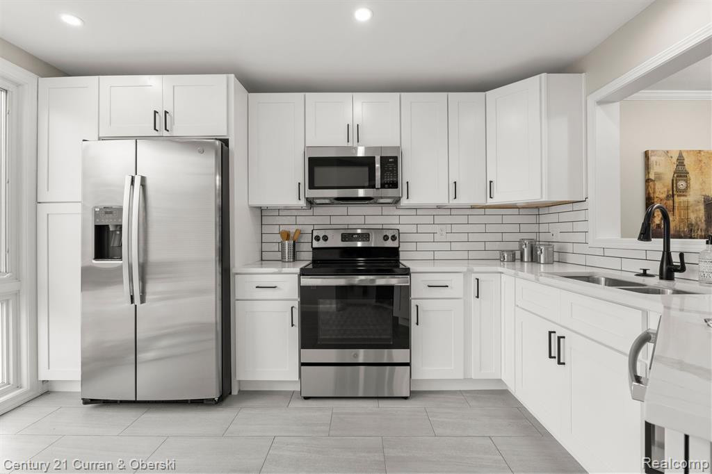 234 MAIN SAIL Court, 31, Detroit, MI 48207 — Photo 15