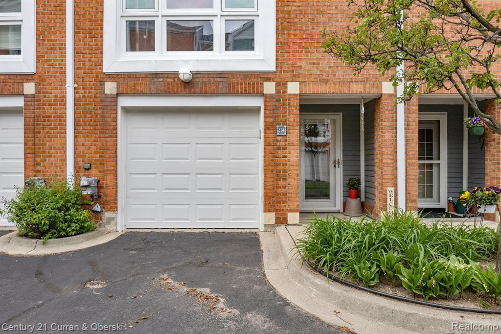 234 MAIN SAIL Court, 31, Detroit, MI 48207 — Photo 32