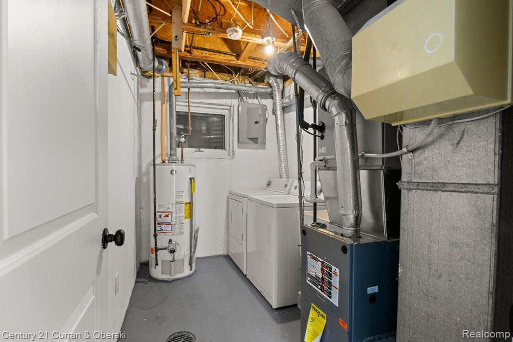 234 MAIN SAIL Court, 31, Detroit, MI 48207 — Photo 33