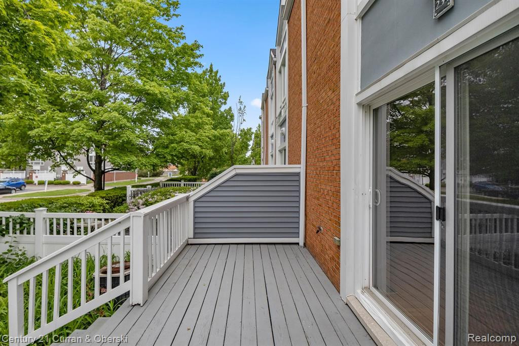 234 MAIN SAIL Court, 31, Detroit, MI 48207 — Photo 36