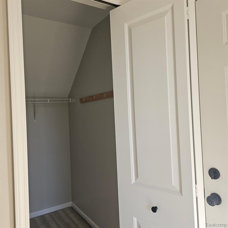 669 ABBINGTON Court, Howell, MI 48843 — Photo 5