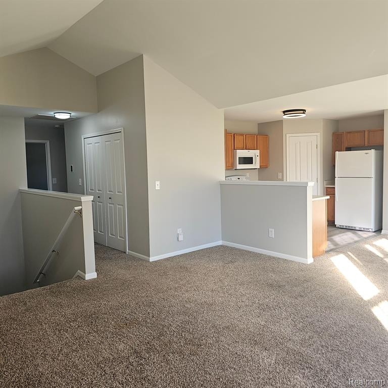 669 ABBINGTON Court, Howell, MI 48843 — Photo 8