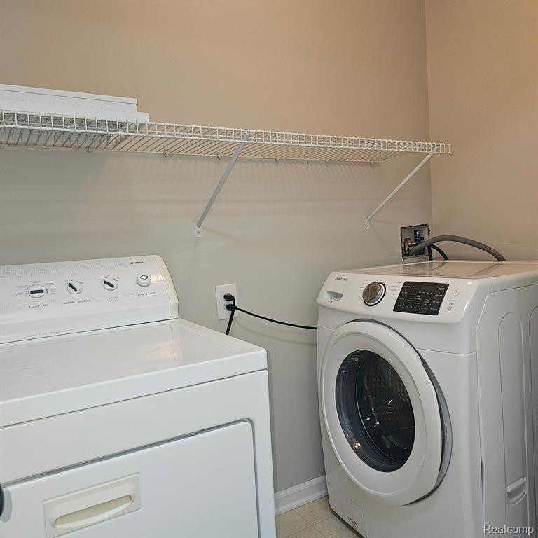 669 ABBINGTON Court, Howell, MI 48843 — Photo 15