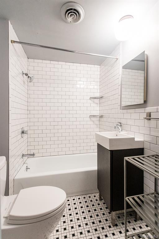 659 W CANFIELD Street, Detroit, MI 48201 — Photo 11