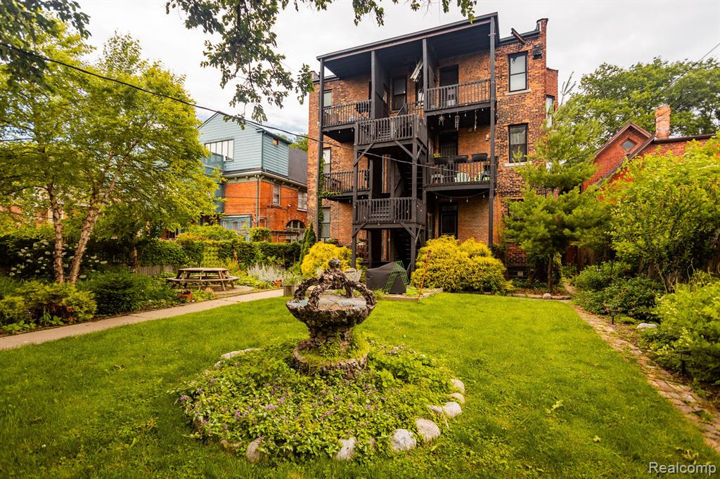 659 W CANFIELD Street, Detroit, MI 48201 — Photo 36