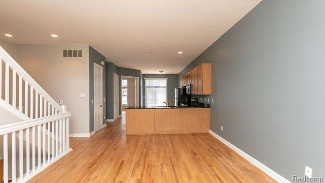 29 WINDER Street, 30, Detroit, MI 48201 — Photo 13