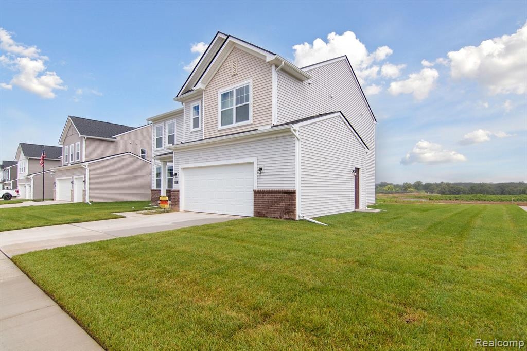 527 ELM Street, Chelsea, MI 48118 — Photo 3
