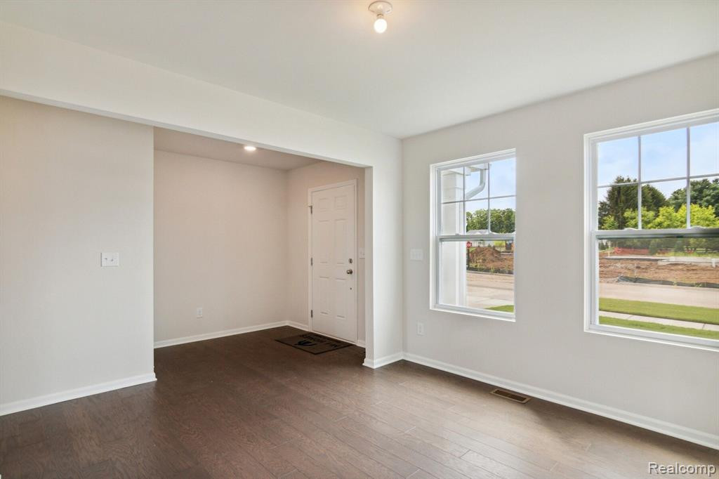 527 ELM Street, Chelsea, MI 48118 — Photo 7