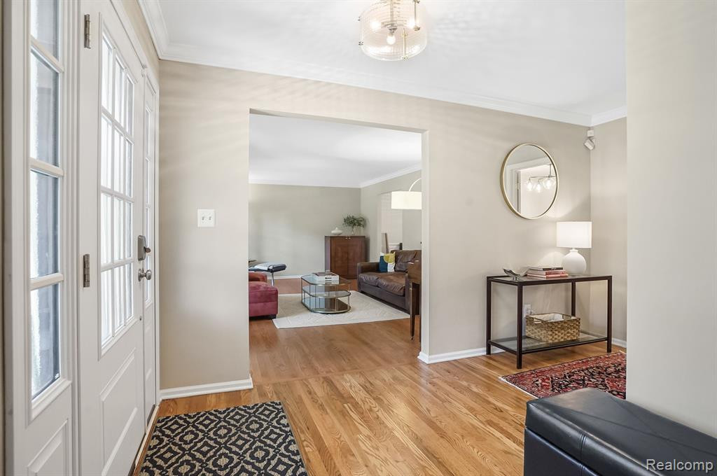 640 CHESTERFIELD Avenue, Birmingham, MI 48009 — Photo 4