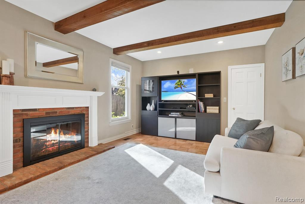 640 CHESTERFIELD Avenue, Birmingham, MI 48009 — Photo 16