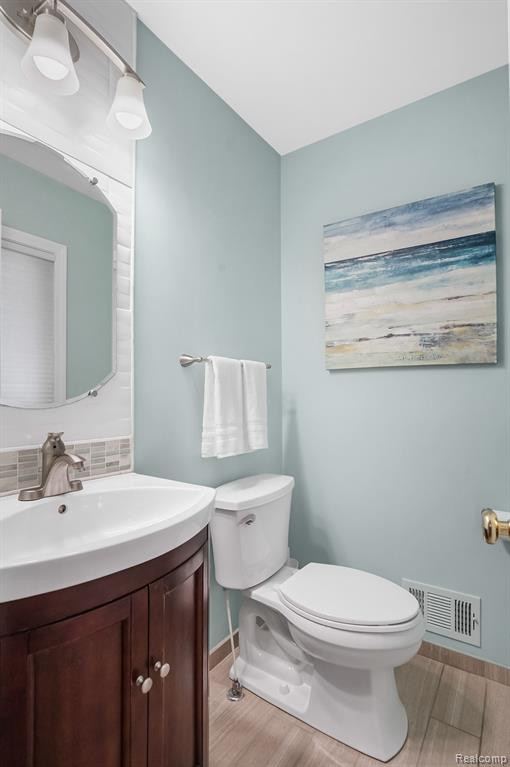 640 CHESTERFIELD Avenue, Birmingham, MI 48009 — Photo 18