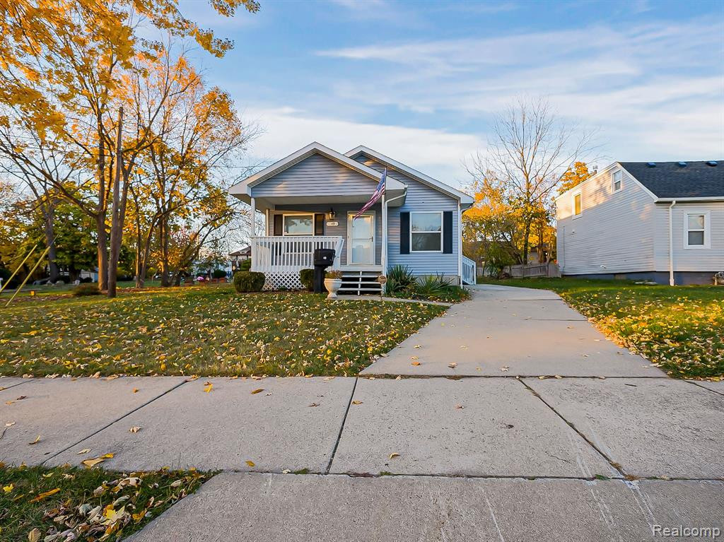 49 OAKHILL Street, Pontiac, MI 48342 — front exterior