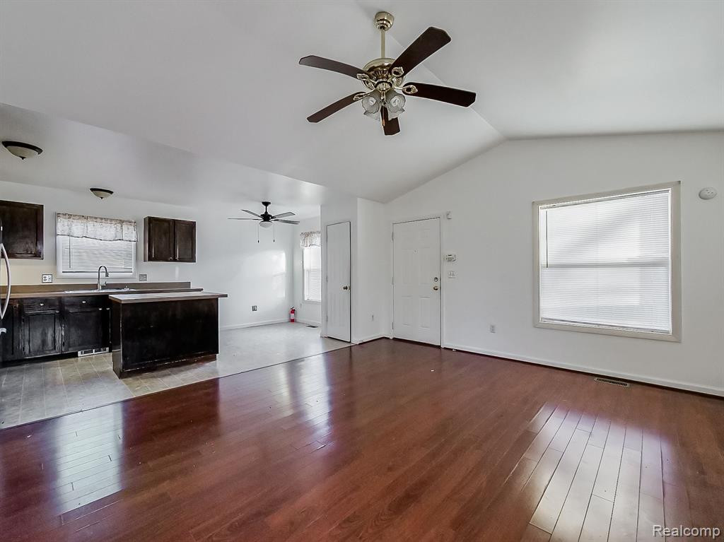 49 OAKHILL Street, Pontiac, MI 48342 — Photo 2