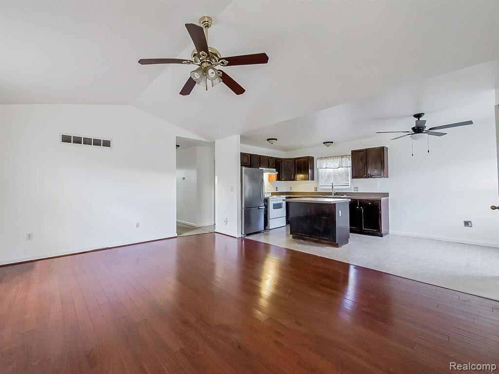 49 OAKHILL Street, Pontiac, MI 48342 — Photo 3