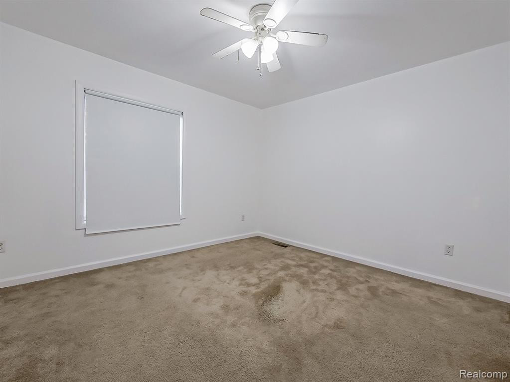 49 OAKHILL Street, Pontiac, MI 48342 — Photo 8