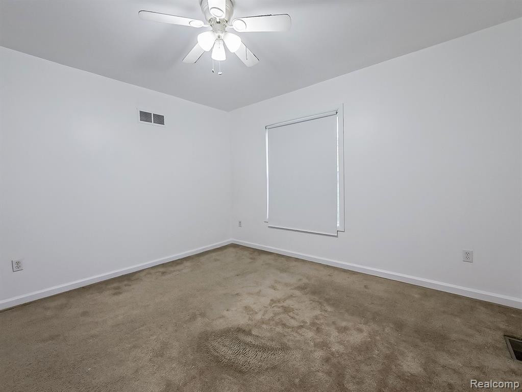 49 OAKHILL Street, Pontiac, MI 48342 — Photo 9