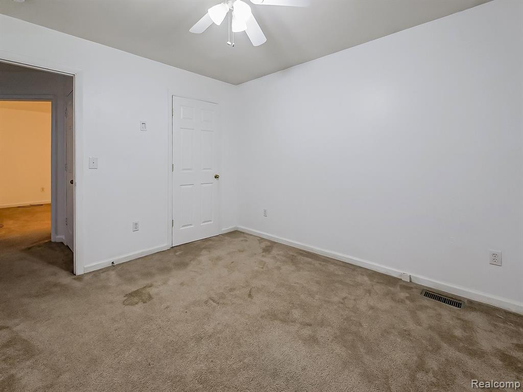 49 OAKHILL Street, Pontiac, MI 48342 — Photo 10