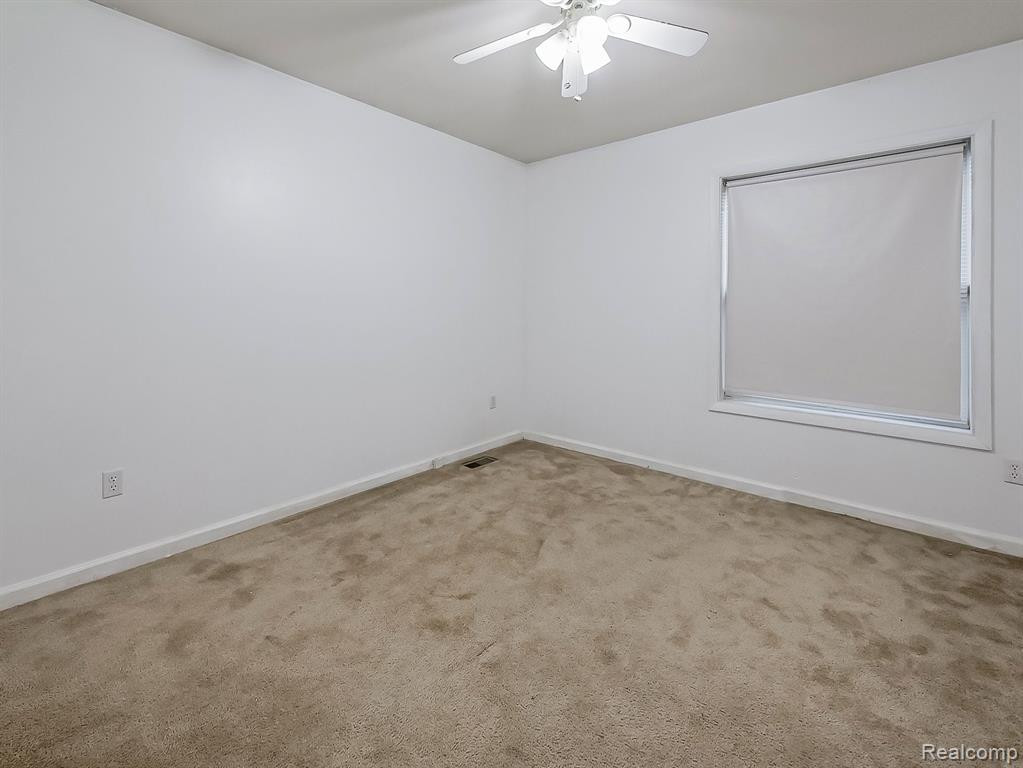 49 OAKHILL Street, Pontiac, MI 48342 — Photo 16