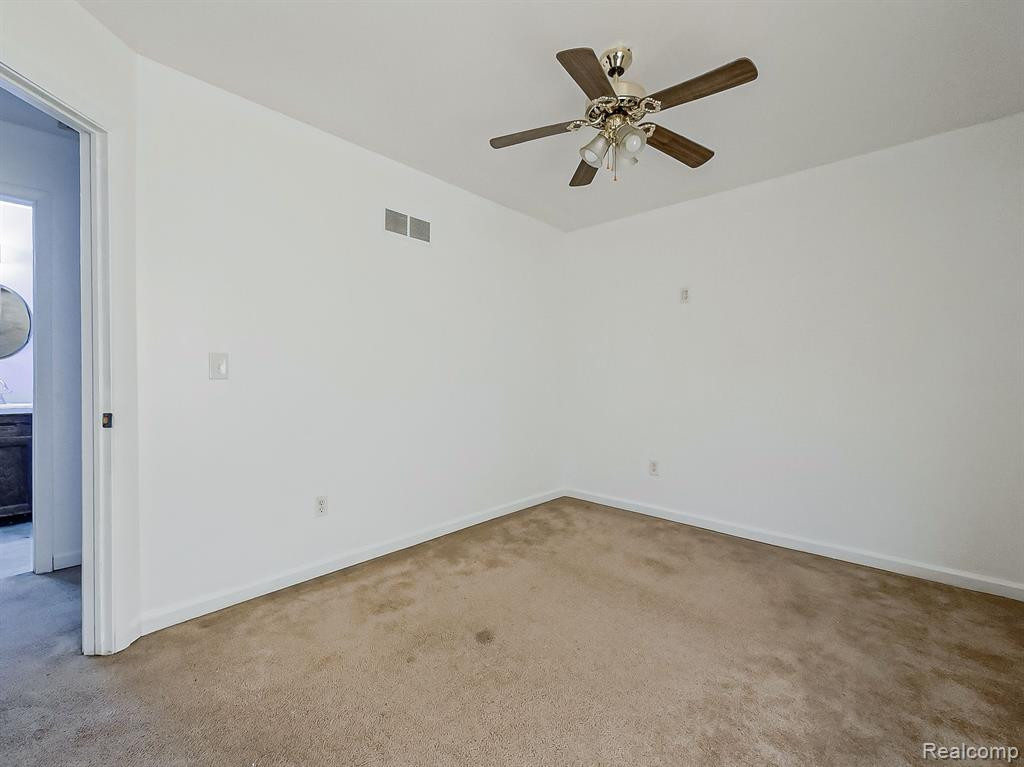 49 OAKHILL Street, Pontiac, MI 48342 — Photo 17