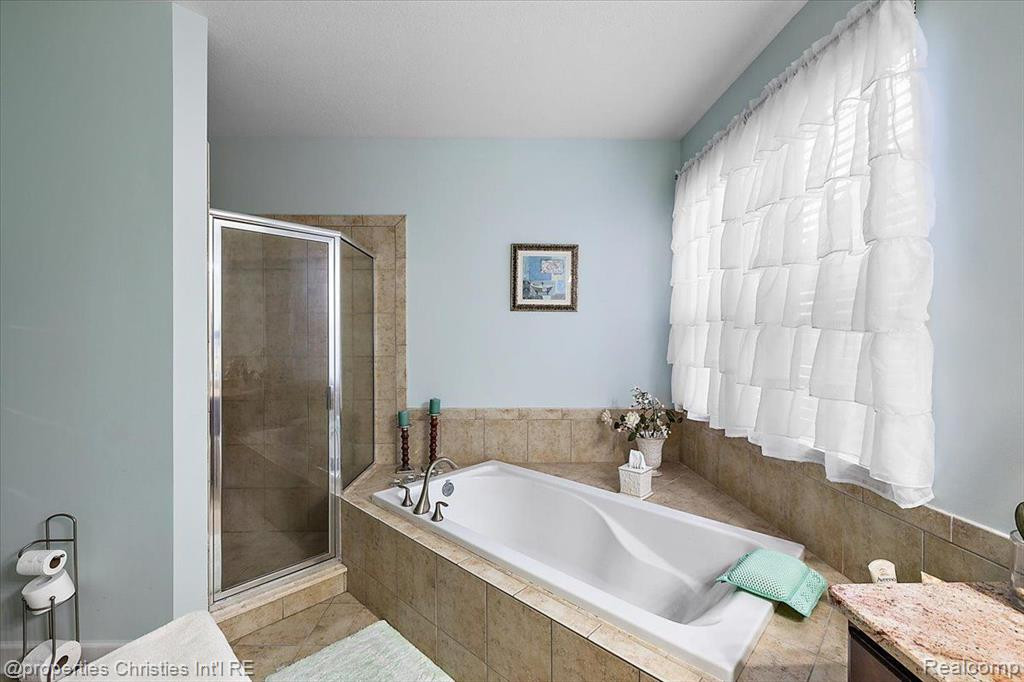27026 MAXWELL, Novi, MI — Photo 18