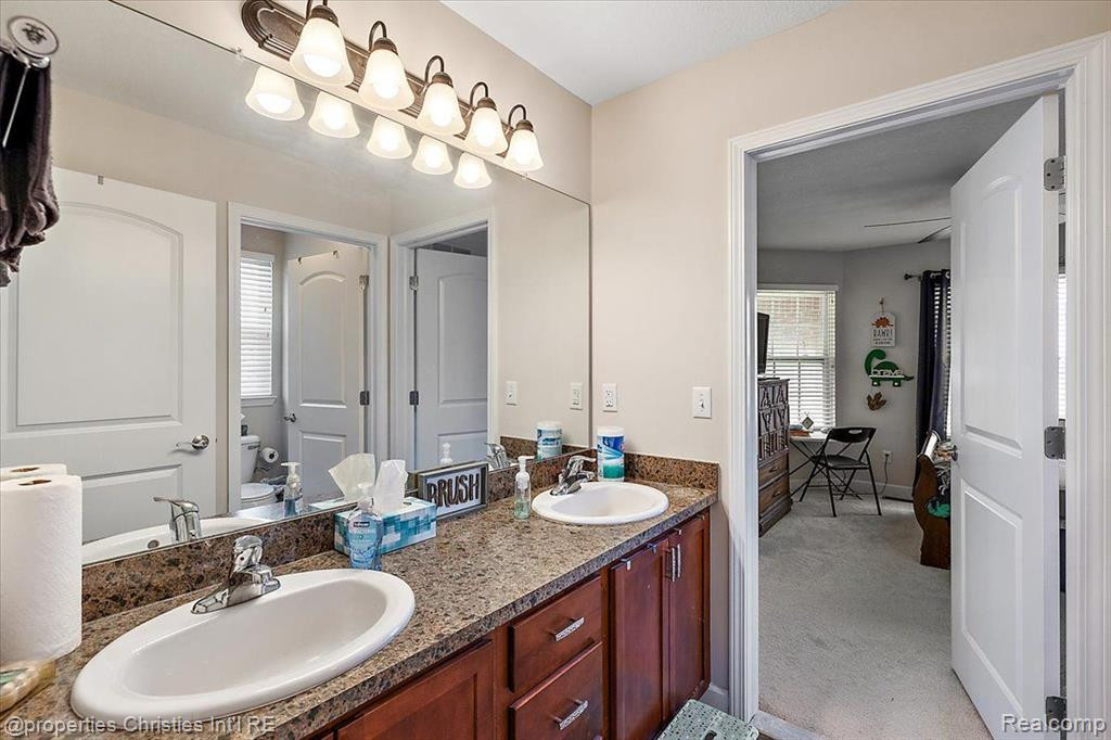 27026 MAXWELL, Novi, MI — Photo 32